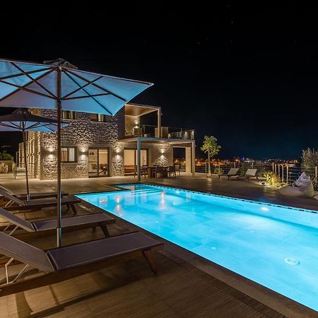 Manitennisvillas Stoúpa Exteriör bild