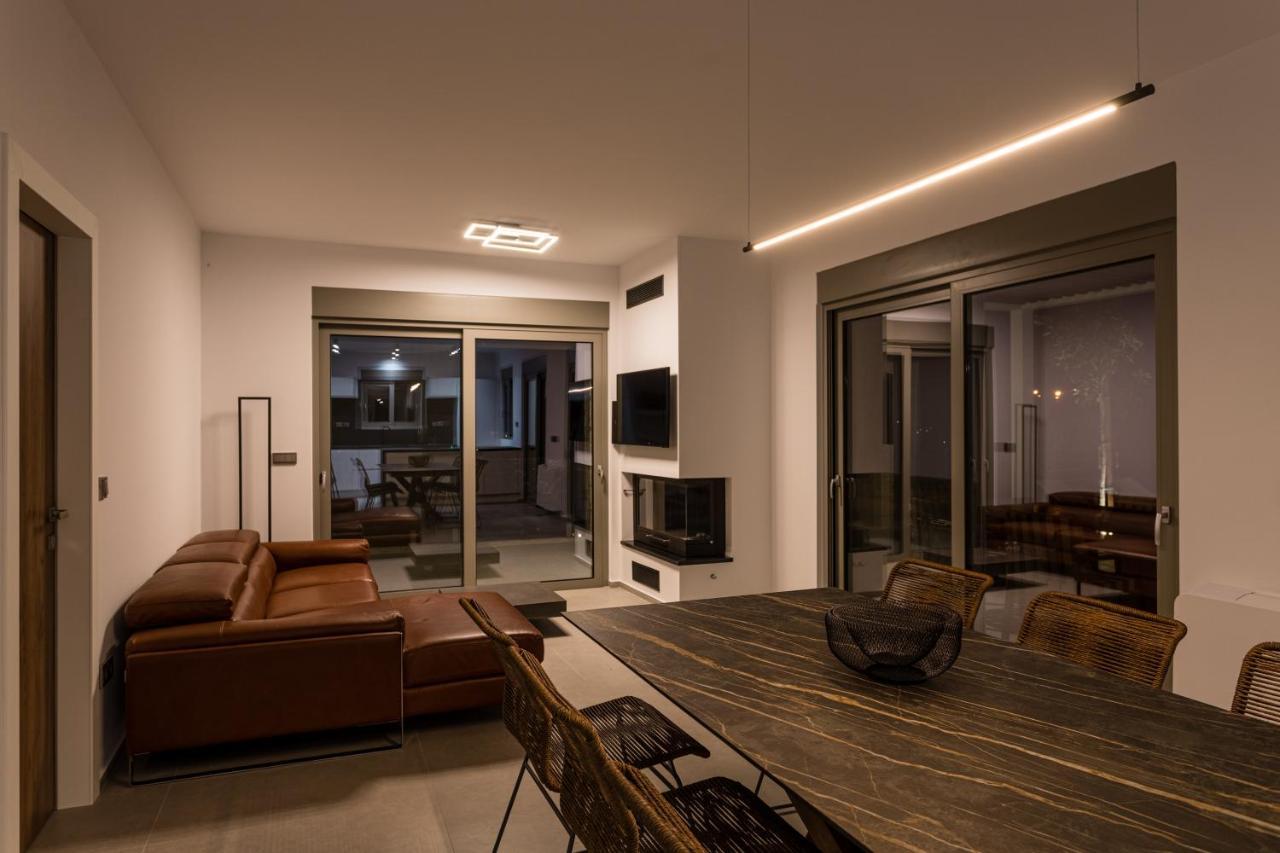 Manitennisvillas Stoúpa Exteriör bild